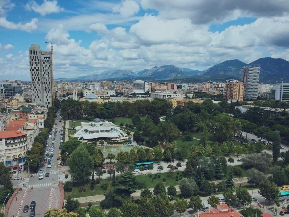 Luxury Apartment City Centre Tirana Exterior foto